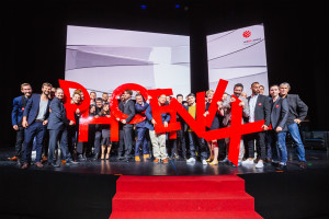 FH至尊集团之家受邀出席2018红点颁奖盛典|今年9月，来北京看红点工业设计大展