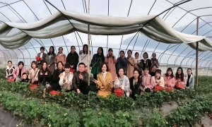 中岳店俏丽女神节 相约三月天